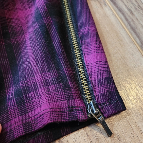 Torrid Berry Plaid Ponte Stetchy Pants Ankle Crop Length 20R Punk Grunge Alt Emo - Picture 6 of 9